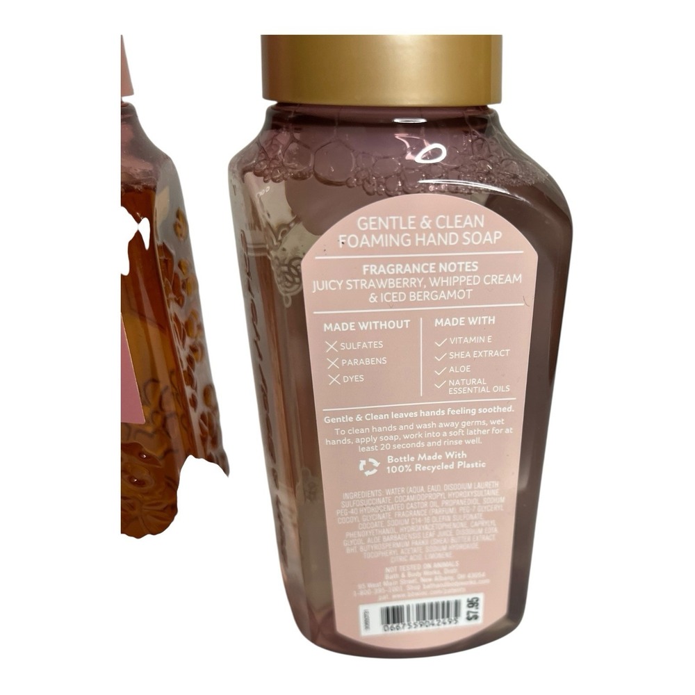 Bath & Body Works Strawberry Pound Cake Snowflake Foaming Liquid Hand Soap Wash - Picture 2 of 6